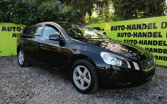 Volvo V60 cena 38900 przebieg: 233000, rok produkcji 2012 z Zalewo małe 379